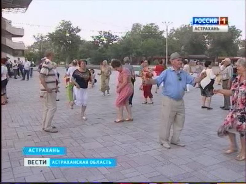 «Астраханские вечера» вновь собирают любителей танцев и живой музыки