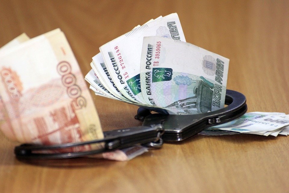 В Астрахани экс-сотрудника колонии оштрафовали на 3 млн рублей за получение взятки