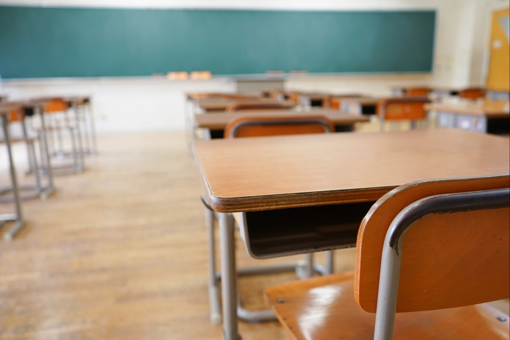 Более 60 астраханских школ закрылись на карантин из-за ОРВИ