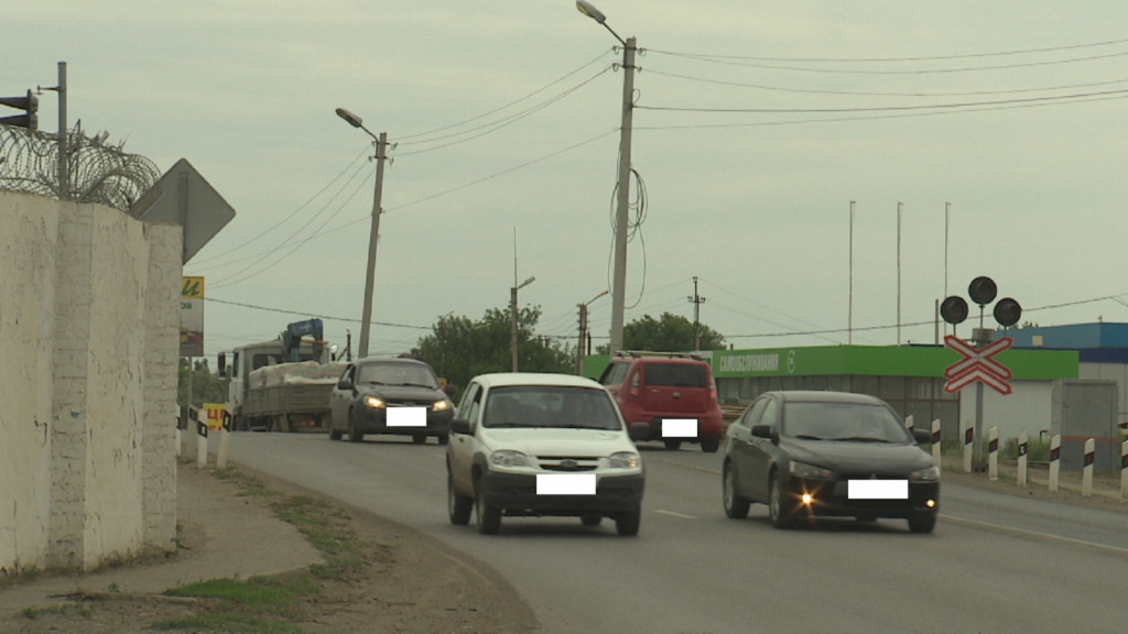 В Астраханской области временно закрывают железнодорожные переезды