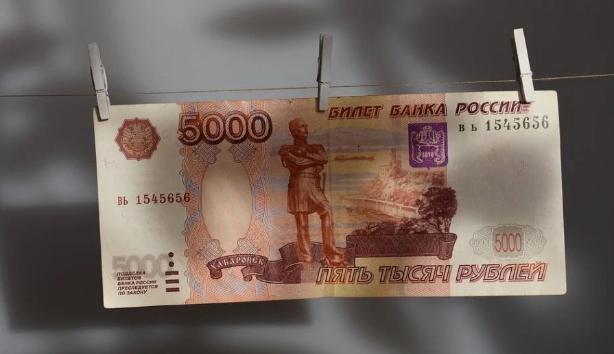 В Астрахани директор УК присвоил деньги жильцов для оплаты услуг ЖКХ