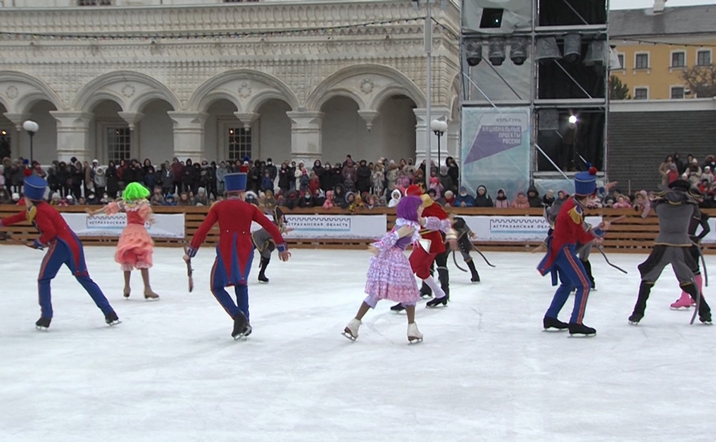 Илья Авербух поставил на кремлёвском катке в Астрахани ледовое шоу “Щелкунчик” 