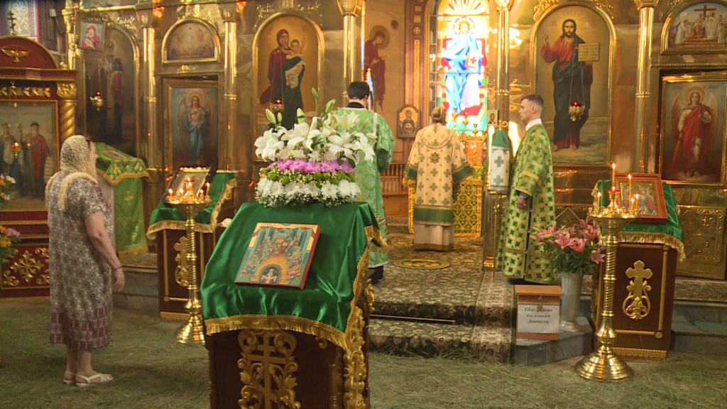 Как православные астраханцы отметили День Святого Духа