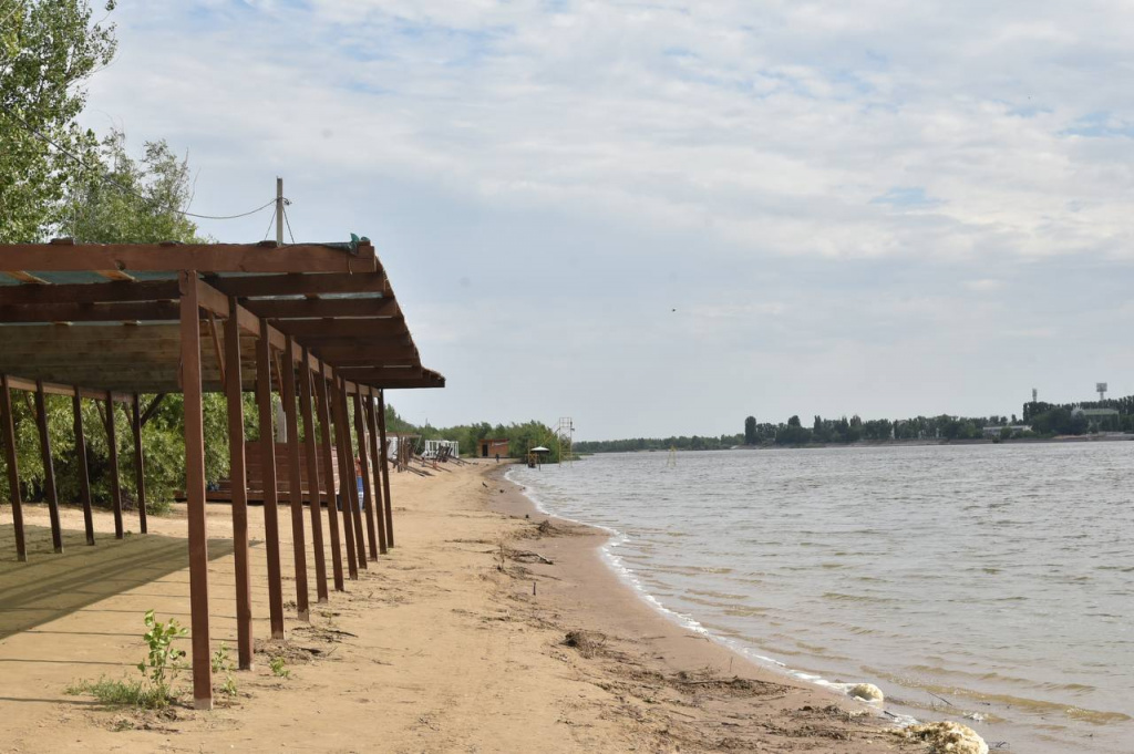 Открытие купального сезона в Астрахани осложняет паводок
