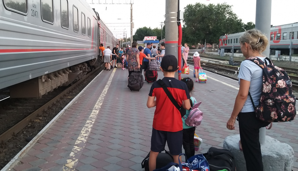 Поезд между Сочи и Астраханью начнёт курсировать с 27 мая