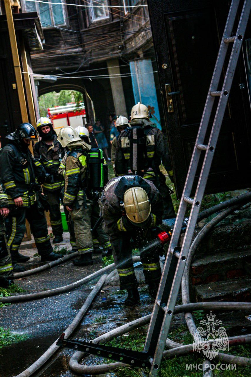 В Астрахани при пожаре пострадал подросток | 18.06.2024 | Астрахань -  БезФормата