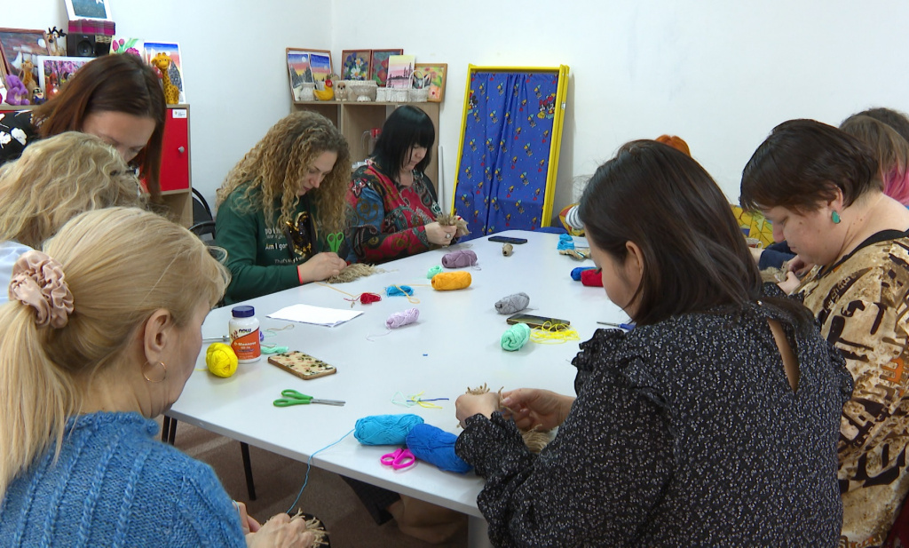 В Астрахани реализовали проект по арт-терапии для родителей особенных детей