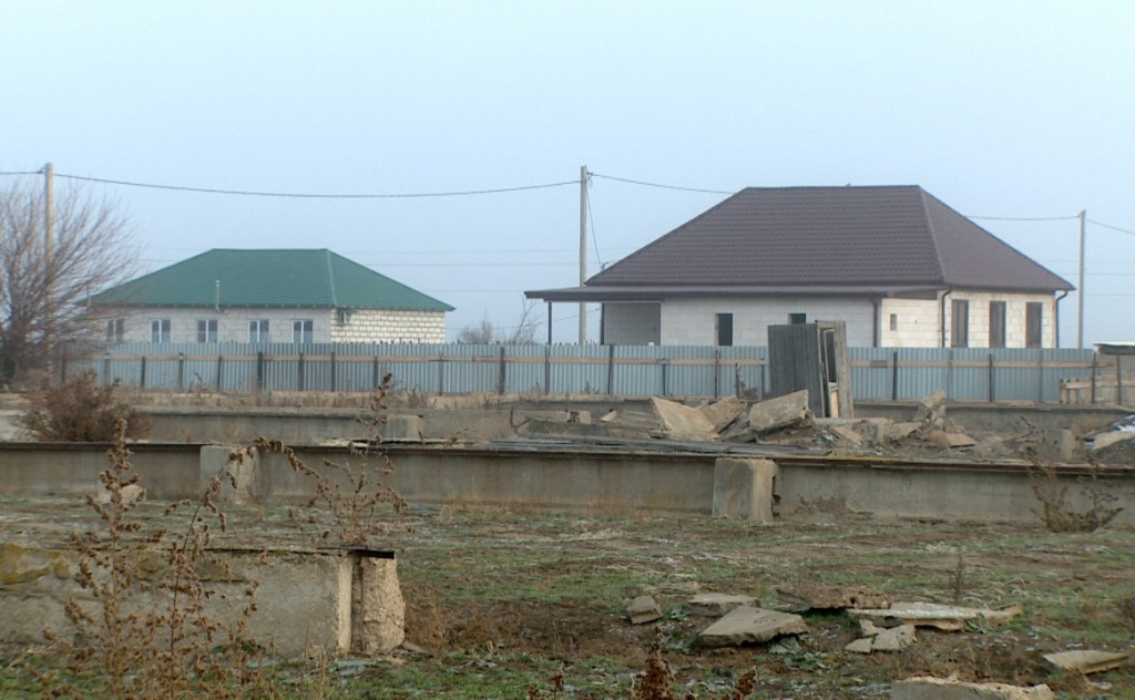 Под Астраханью 137 семей не могут построить дома на участках из-за абсурдного приказа
