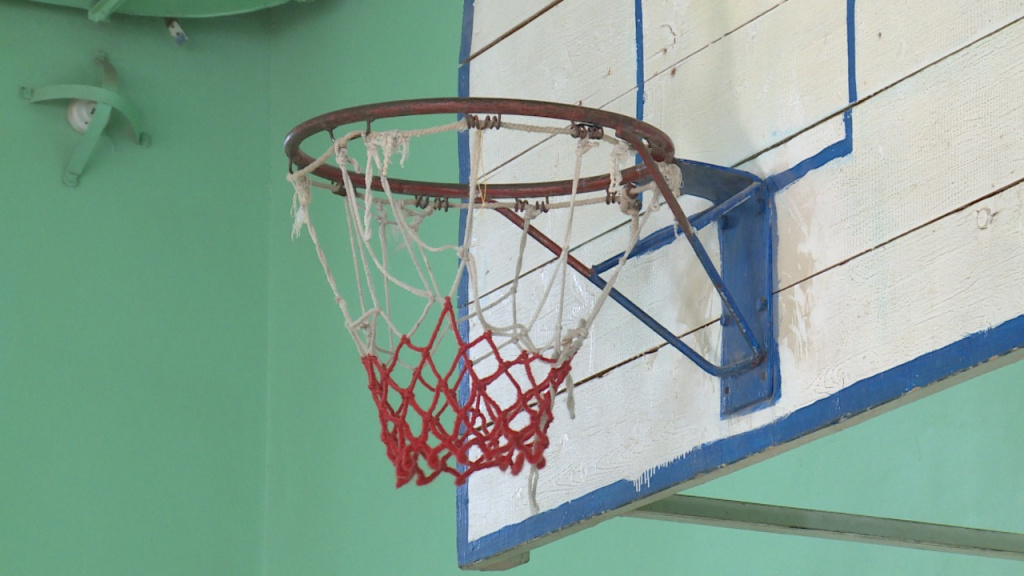В 9 школах Астраханской области обновят спортзалы и площадки