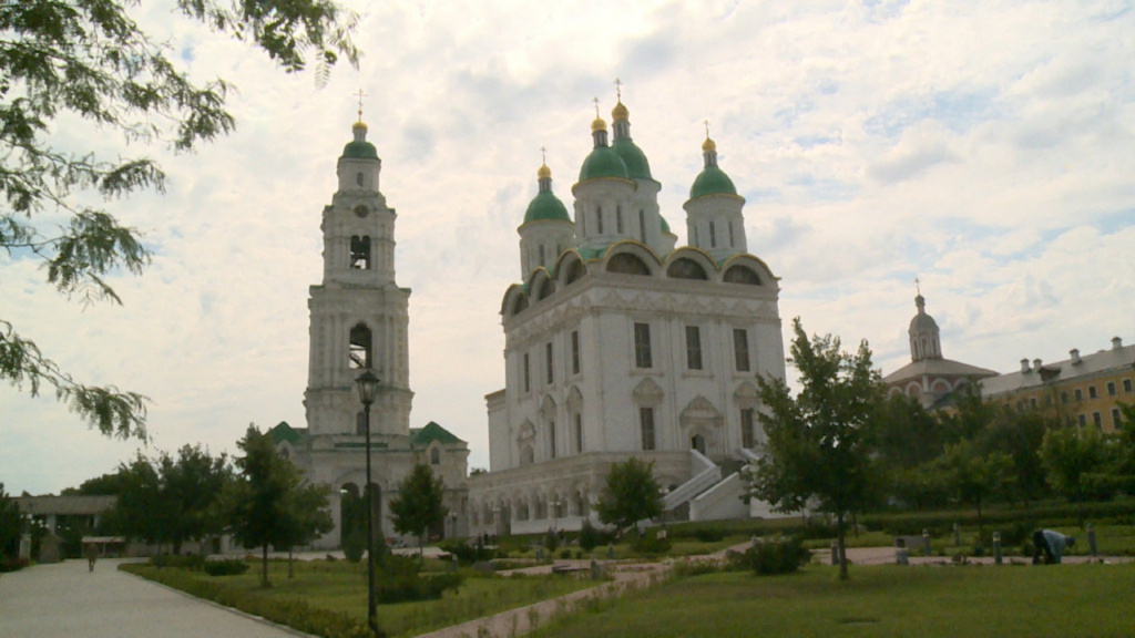 Астрахань Кремль и Лотос фото