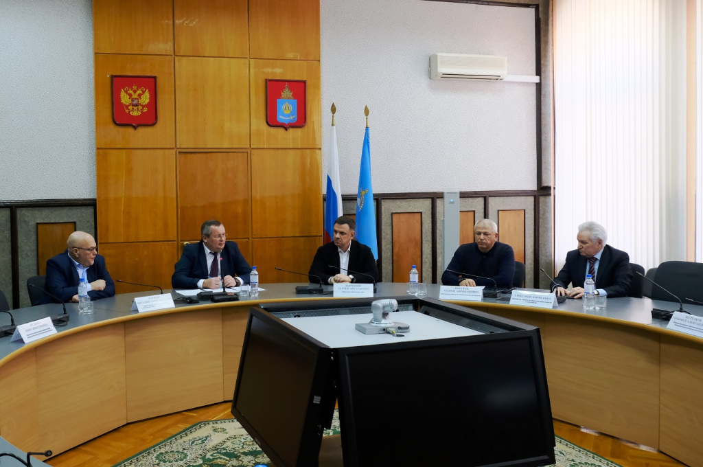 В Астрахани Совет Облдумы поддержал решение о признании независимости ЛНР и ДНР