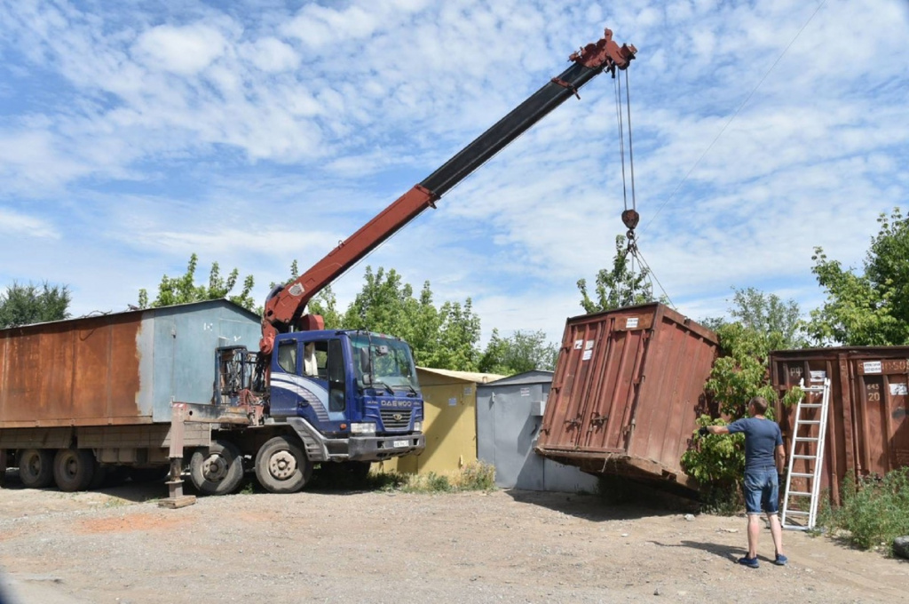 В Астрахани с начала года демонтировали более 500 гаражей