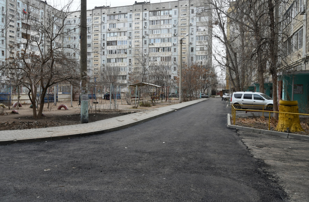 В Астрахани подходит к концу капитальный ремонт дворов 