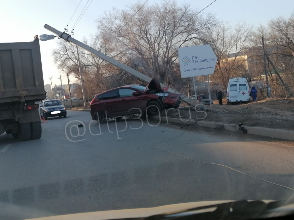 В Астрахани в ДТП на Началовском шоссе пострадала 35-летняя женщина