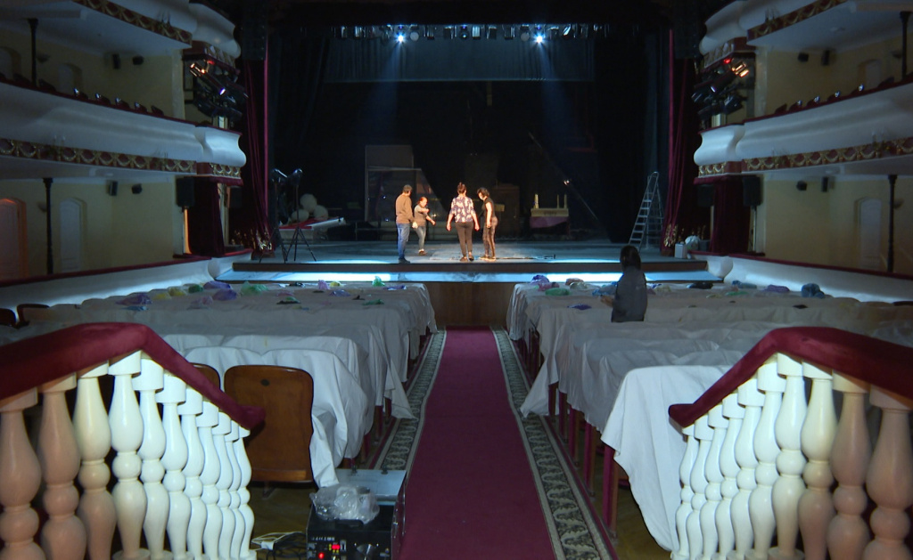 В Астраханском драмтеатре готовят премьеру спектакля "Мастер и Маргарита"