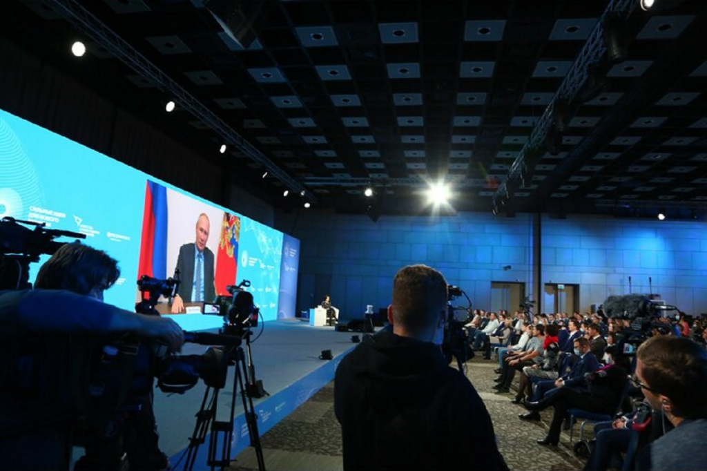Астраханцы могут предложить свои инициативы по развитию России в условиях санкций