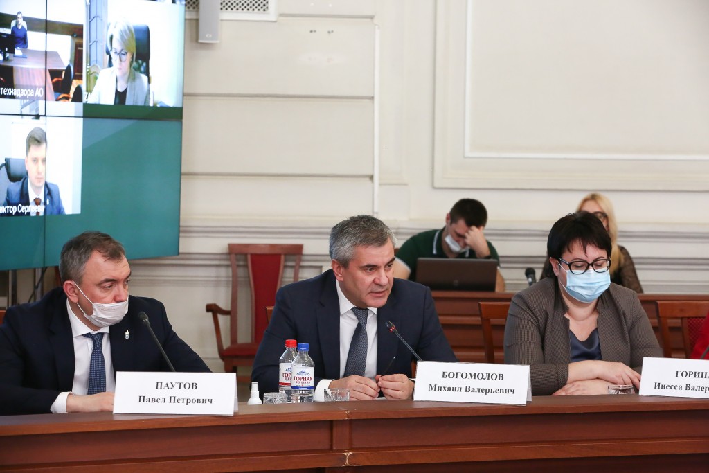 В правительстве Астраханской области обсудили работу в условиях санкций против России