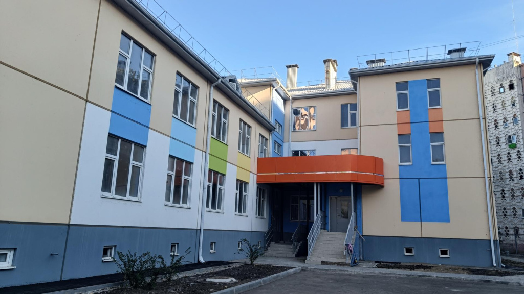 Подрядчика оштрафовали за срыв сроков строительства детсада в Астрахани