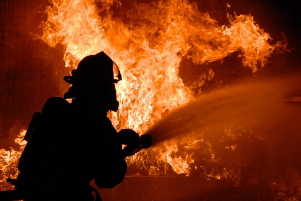 Под Астраханью при пожаре в доме погиб 59-летний мужчина