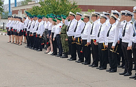 В Астрахани открыли памятный знак “100 лет охраны Южных морских рубежей России”
