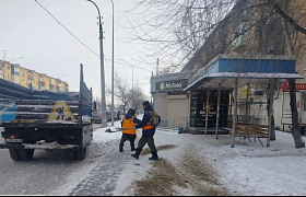 Более 380 коммунальщиков ликвидируют последствия снегопада в Астрахани