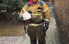 В Астрахани огнеборцы спасли 10-летнюю девочку из горящей квартиры