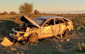Под Астраханью при опрокидывании автомобиля погиб 55-летний водитель
