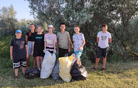 В Астраханской области 400 км берегов рек очистили от мусора