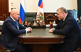 Астраханский губернатор наградил медалью замминистра финансов России