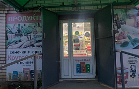 Астраханка, продававшая алкоголь подросткам, напала на инспектора ПДН 