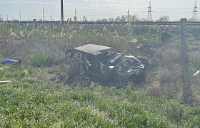 В Астраханской области в ДТП с самосвалом погиб водитель “Лады”