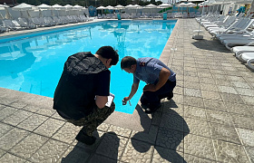 В Астрахани пятилетний мальчик утонул в бассейне аквапарка